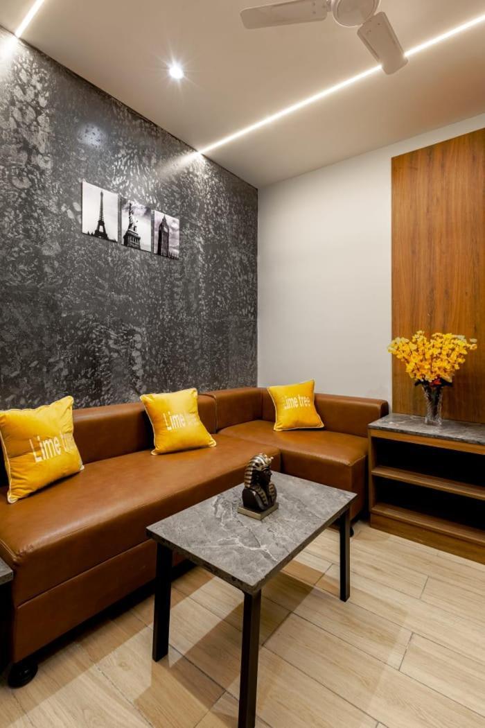 Hotel Imperial Stayz Sector 51 Gurgaon Bagian luar foto